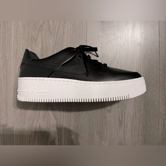 Nike AF1. Never worn. Perfect condition! Black leather w/ white platform sole. - Picture 3 of 7